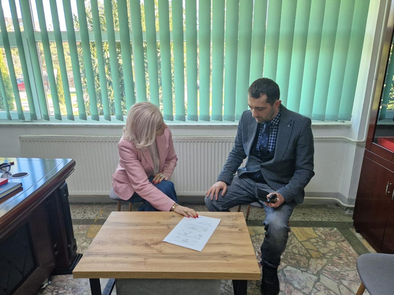 Dekanja zhvillon takime me stafin akademik për analizën e vlerësimit të lëndëve nga studentët