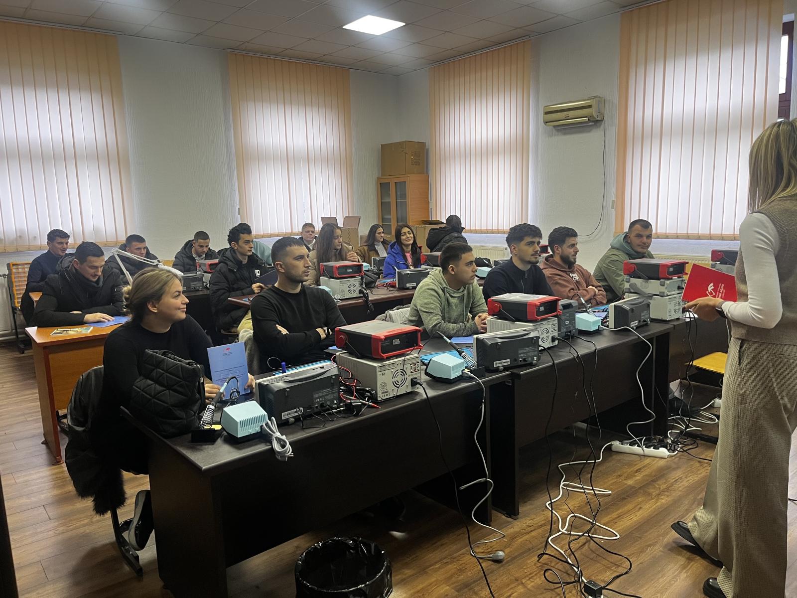 Zyra për Sigurimin e Cilësisë përmbyll kampanjën Pjesëmarrja e Studentëve në Vlerësimin e Cilësisë në Universitetin “Fehmi Agani” në Gjakovë